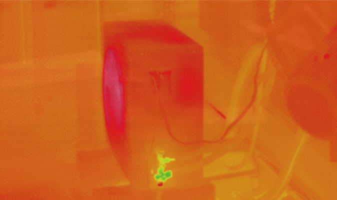 猛暑時の室外機温度実験イメージ