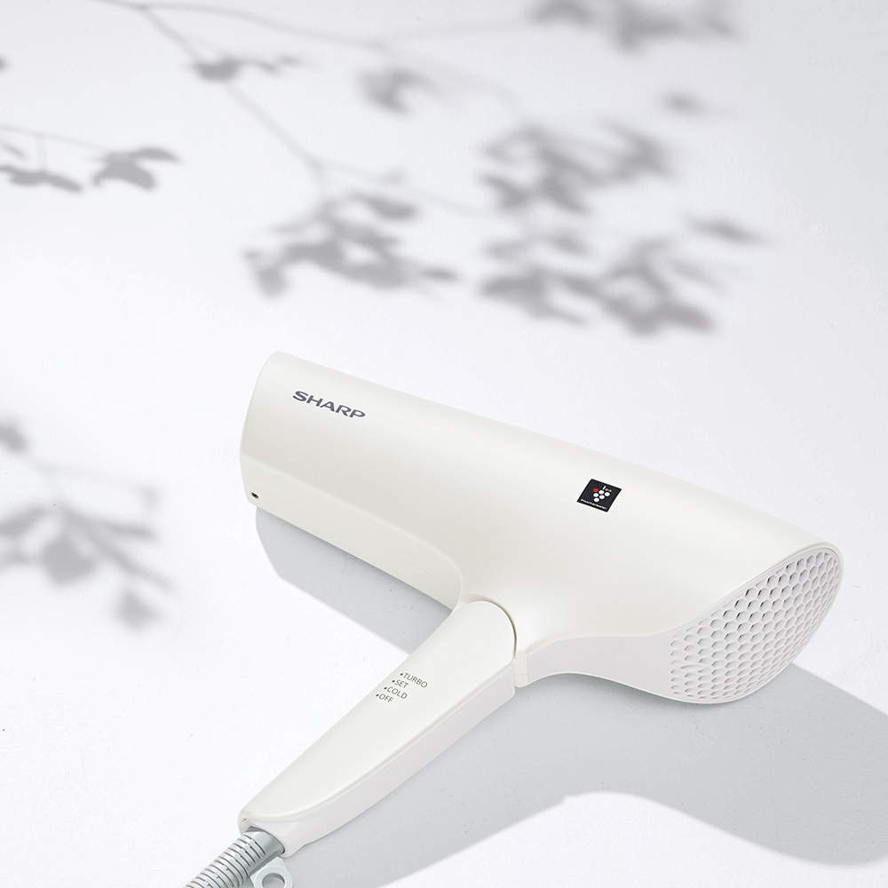 ブランド雑貨総合 SHARP WHITE ドライヤー プラズマクラスター IB-NP7-W ヘアドライヤー - bestcheerstone.com