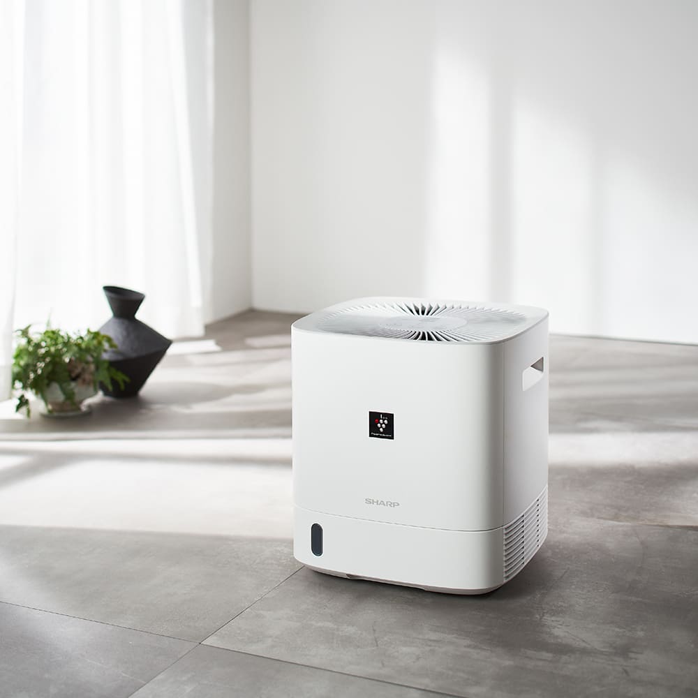 デシカント方式衣類乾燥除湿機CV-U60:室内設置イメージ（除湿）