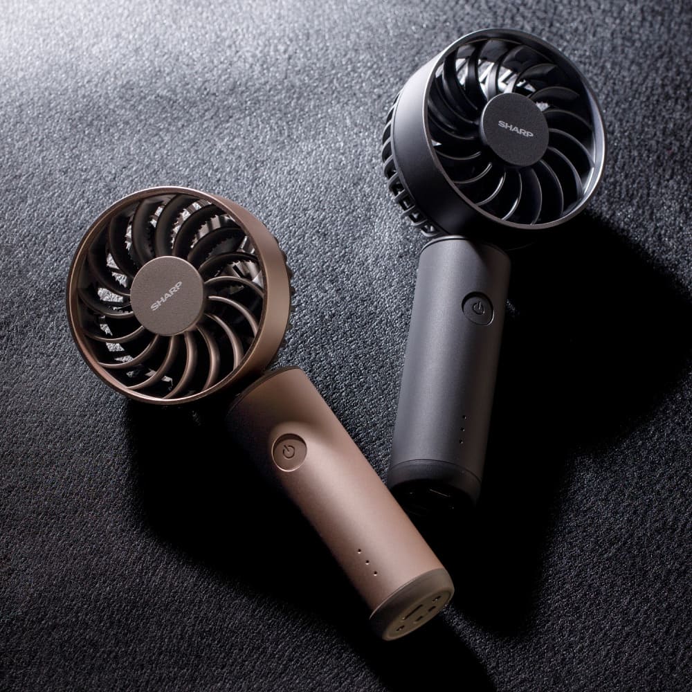 メタリックアッシュとフロストピンクの本体写真