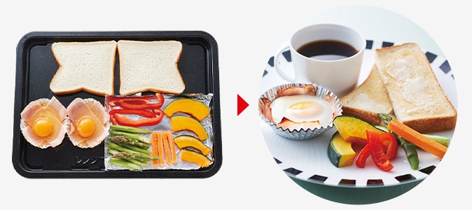 トーストと目玉焼きとアスパラベーコンの同時調理例