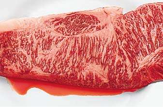 ドリップが流出した肉の写真