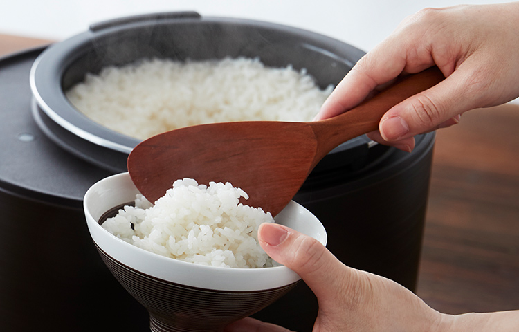 めざしたのはおひつの佇まい | 炊飯器：シャープ