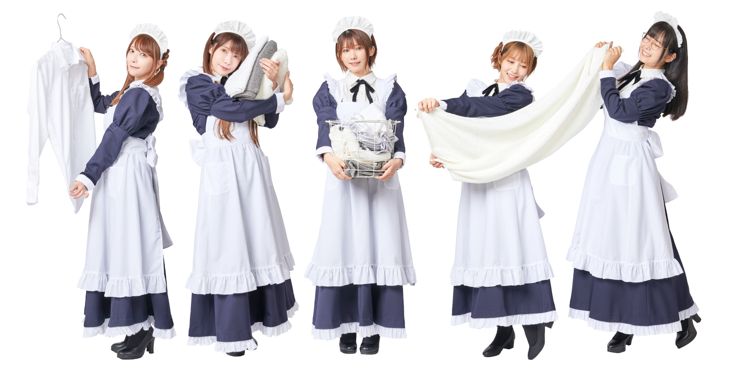 メイド服を着て洗濯をする5人のコスプレイヤー