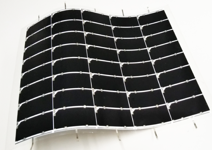 イメージ画像:フレキシブルな太陽電池モジュール